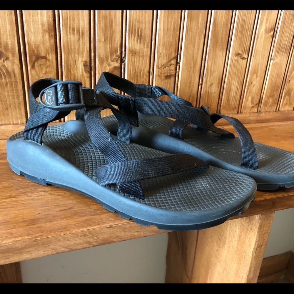 Chaco women’s Z/1 size 11 black athletic sandals